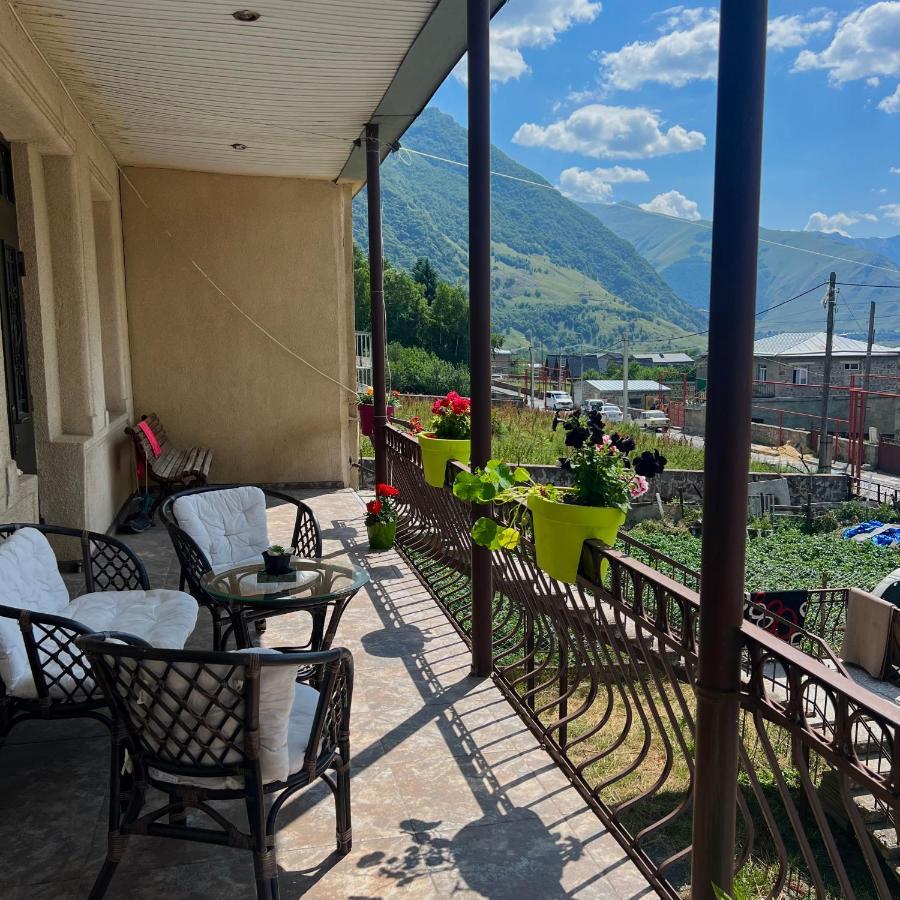 Guesthouse Kostava 72 카즈베기 외부 사진